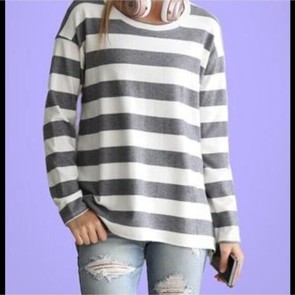 Wonderland Striped Long Sleeve Sweater Top Gray White Size Small - Picture 4 of 9